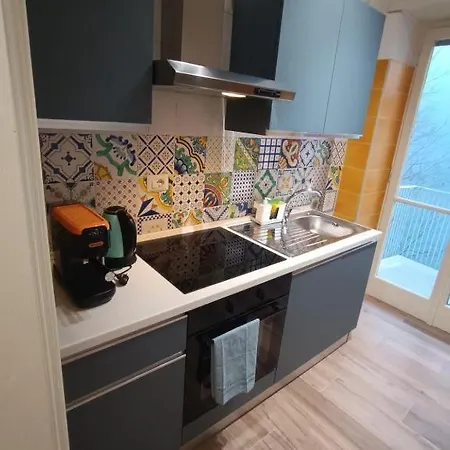 Mondovi 27 - Ponte Lungo Station Apartment